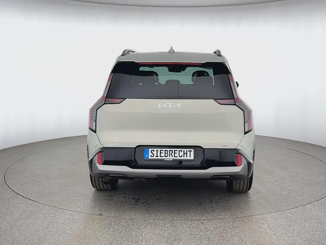 Kia EV9 - Thumbnail 4