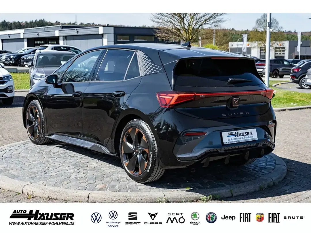 CUPRA Born - Thumbnail 2