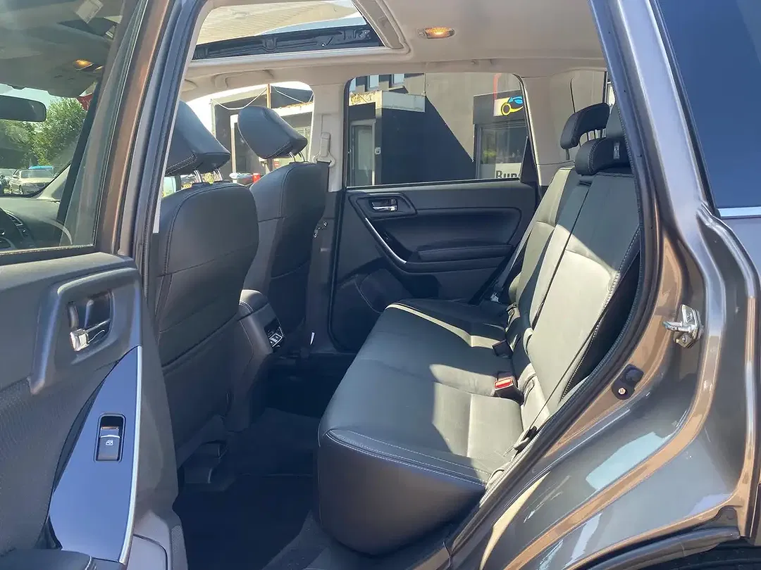 Subaru Forester - Thumbnail 9