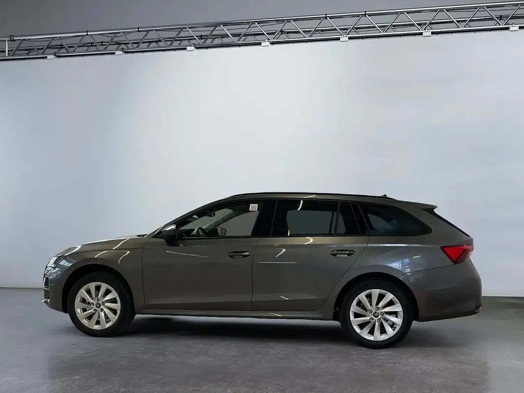 Skoda Octavia - Thumbnail 2