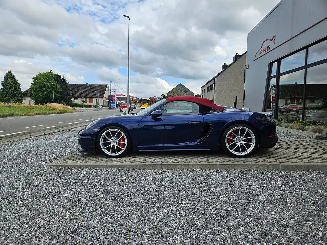 Porsche 718 Spyder - Thumbnail 15