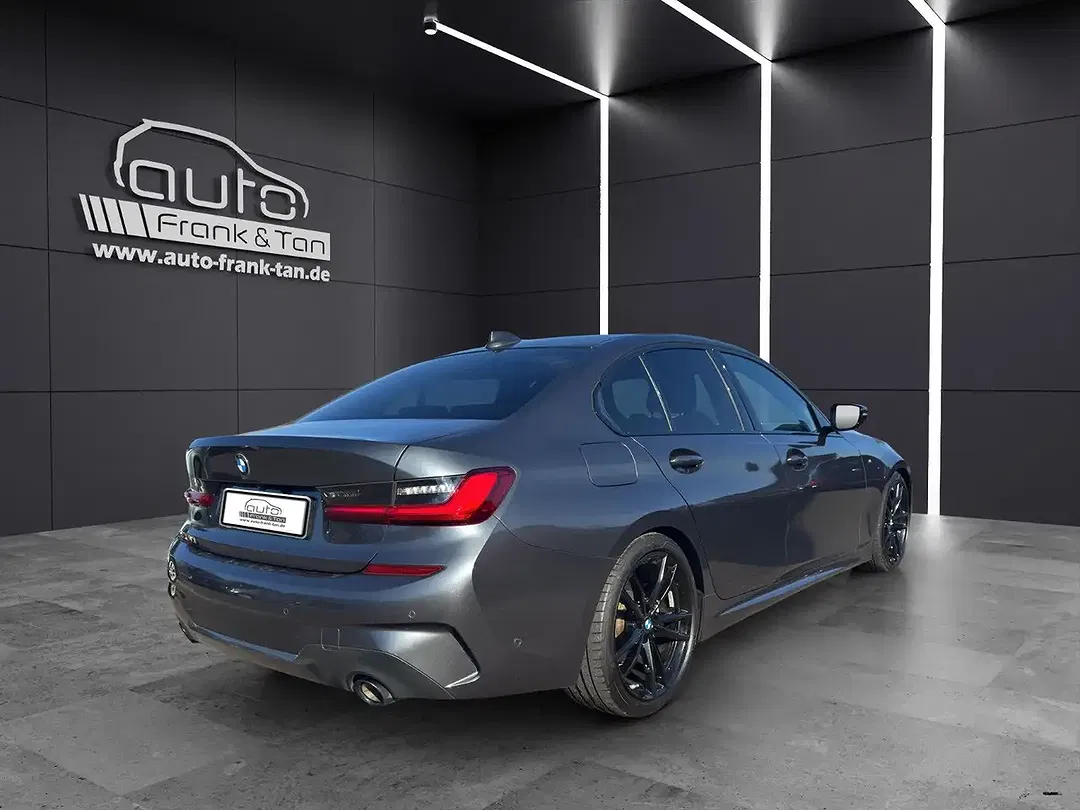 BMW 320 - Thumbnail 5