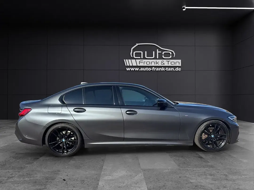 BMW 320 - Thumbnail 6