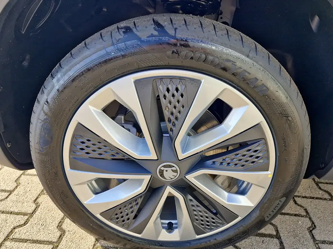 Skoda Karoq - Thumbnail 13