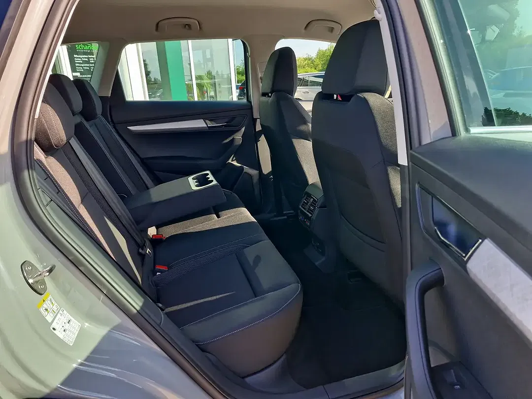 Skoda Karoq - Thumbnail 8