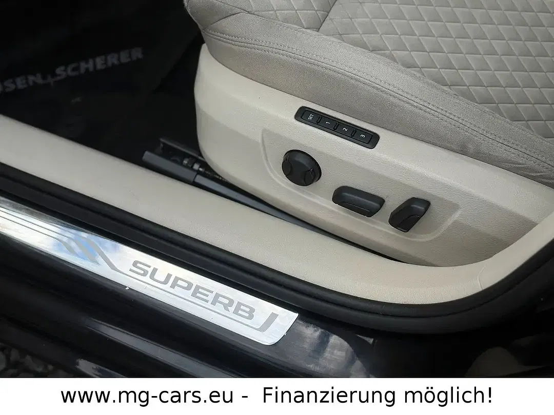 Skoda Superb - Thumbnail 19