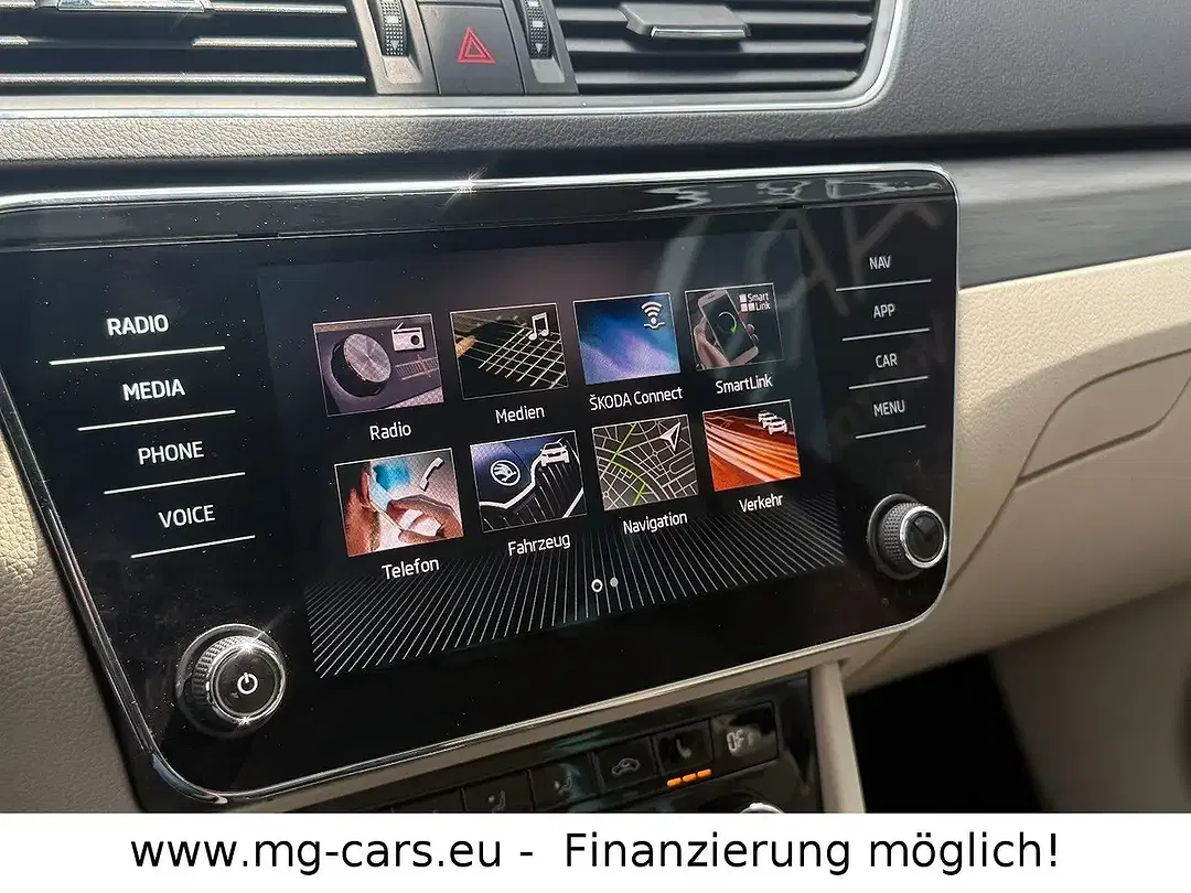 Skoda Superb - Thumbnail 26