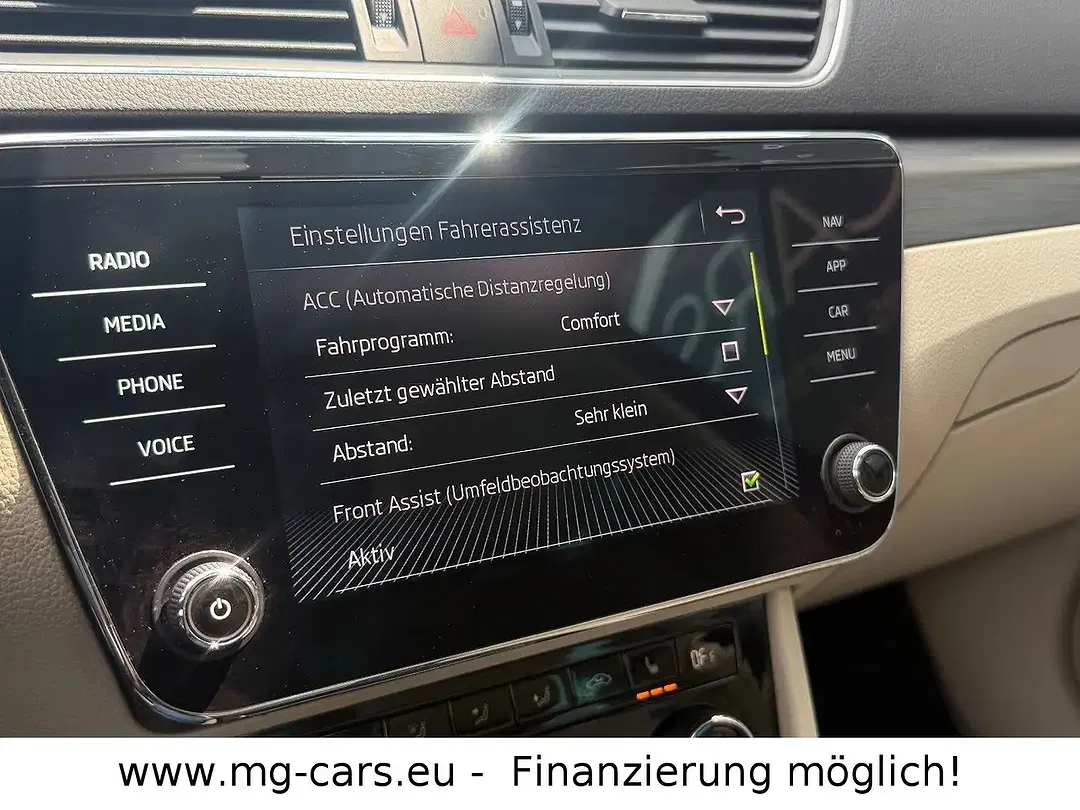Skoda Superb - Thumbnail 30