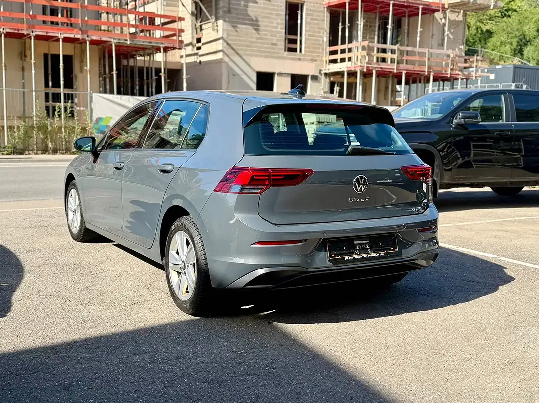 Volkswagen Golf - Thumbnail 4
