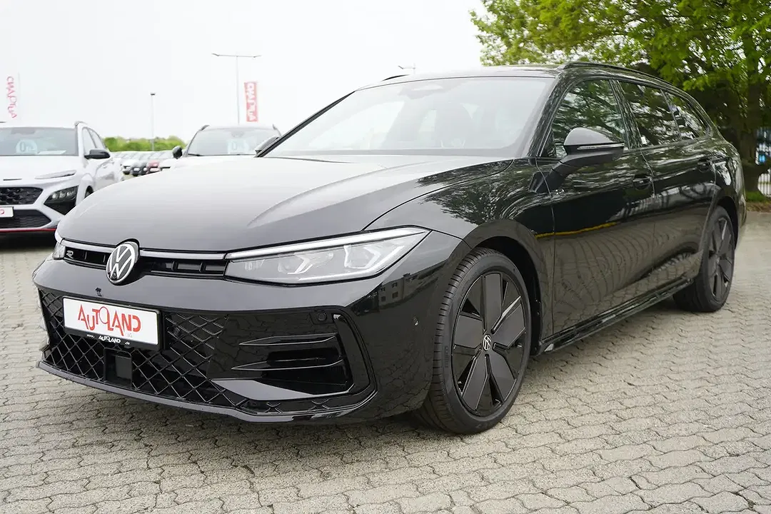 Volkswagen Passat Variant - Thumbnail 1