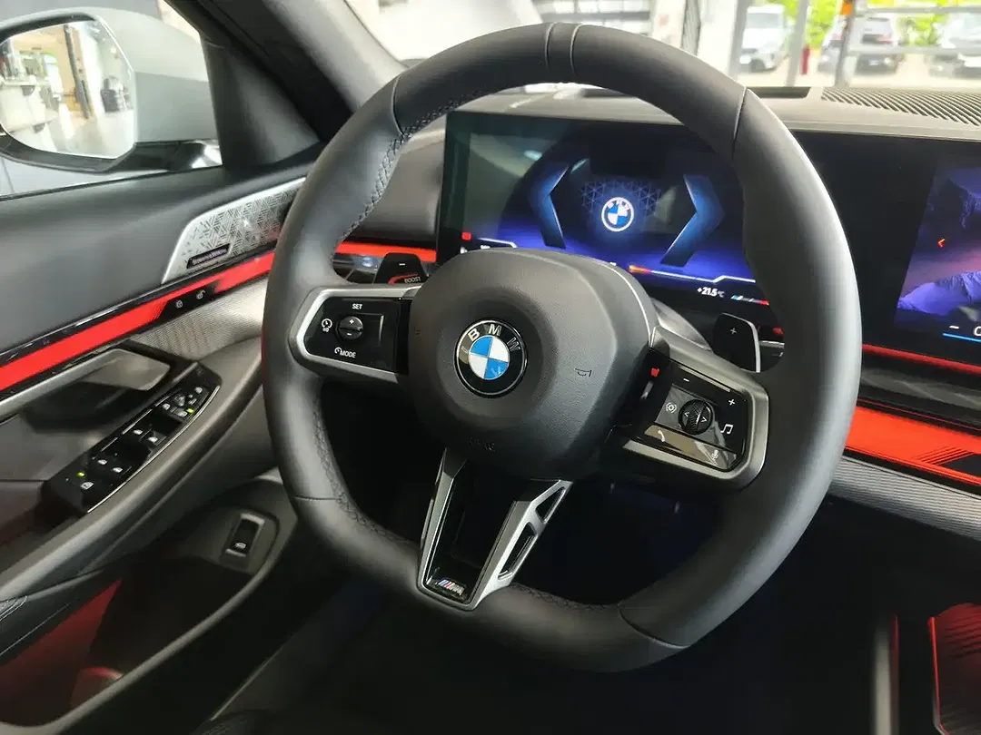BMW 520 - Thumbnail 9