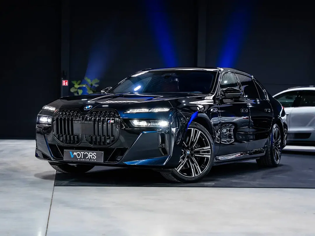 BMW 760 - Afbeelding 1