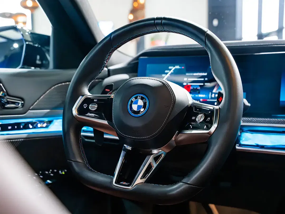 BMW 760 - Thumbnail 11