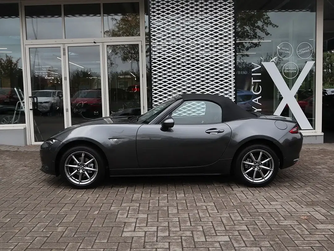 Mazda MX-5 - Thumbnail 2