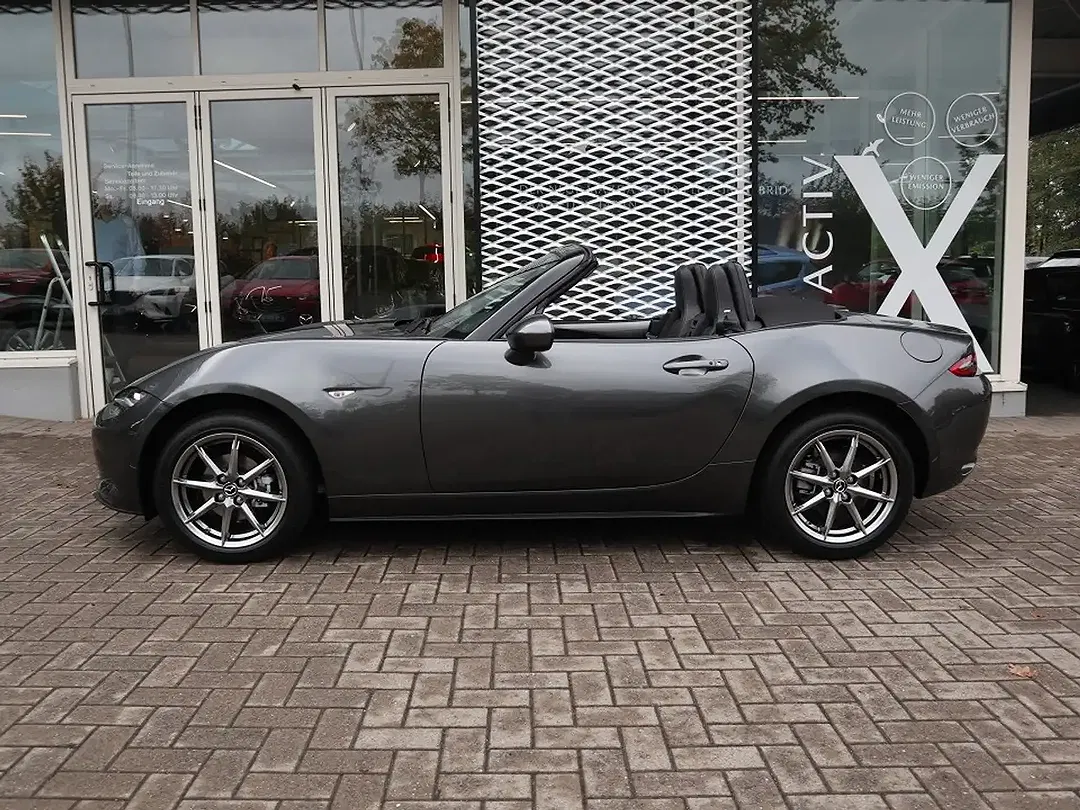 Mazda MX-5 - Thumbnail 3