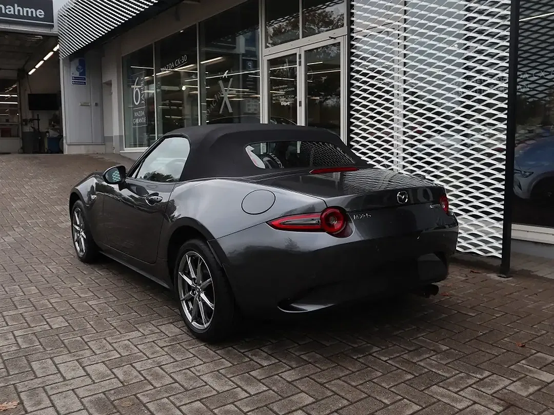 Mazda MX-5 - Thumbnail 4