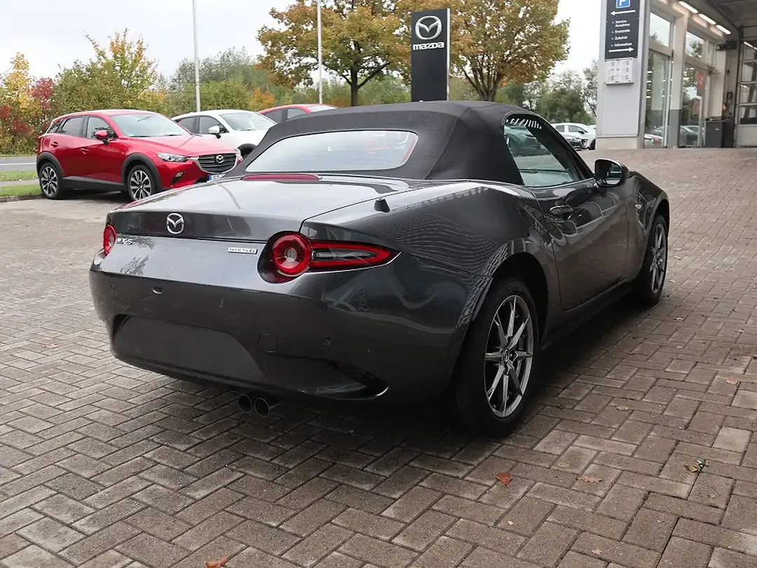 Mazda MX-5 - Thumbnail 6