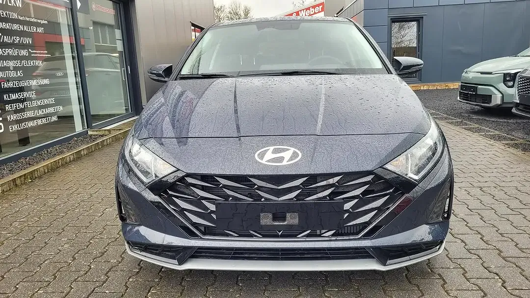 Hyundai i20 - Thumbnail 2