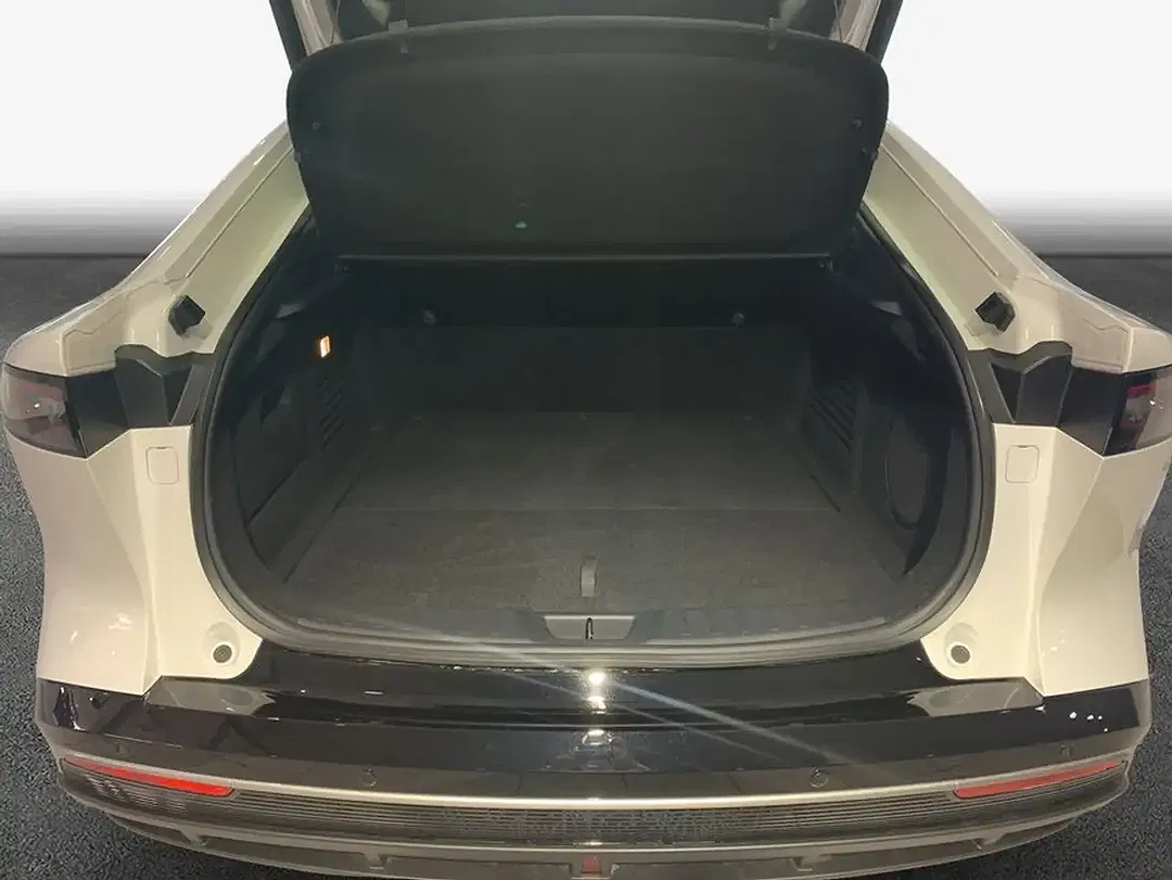 Mazda 6e - Thumbnail 9