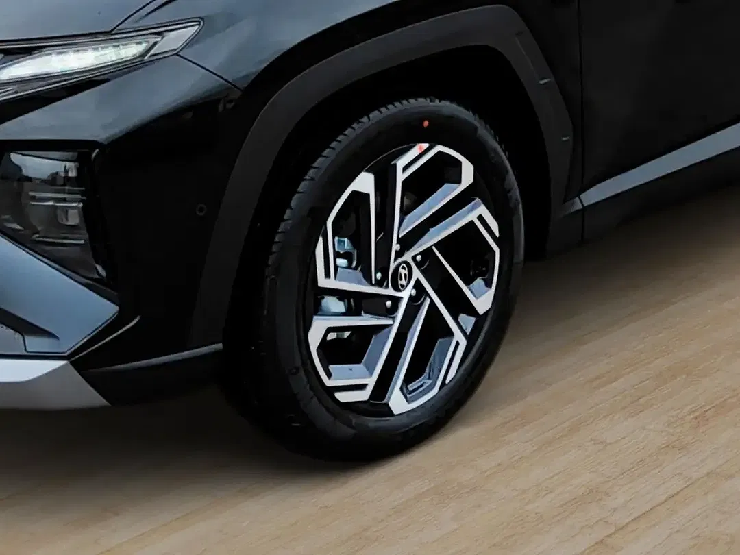 Hyundai TUCSON - Thumbnail 6