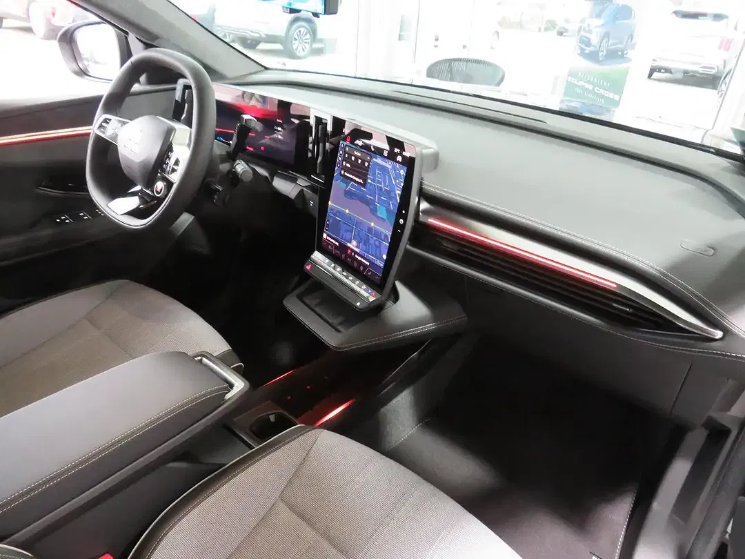 Mitsubishi Eclipse Cross - Thumbnail 10