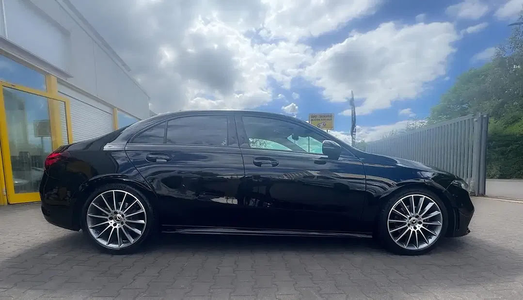 Mercedes-Benz A 200 - Thumbnail 13