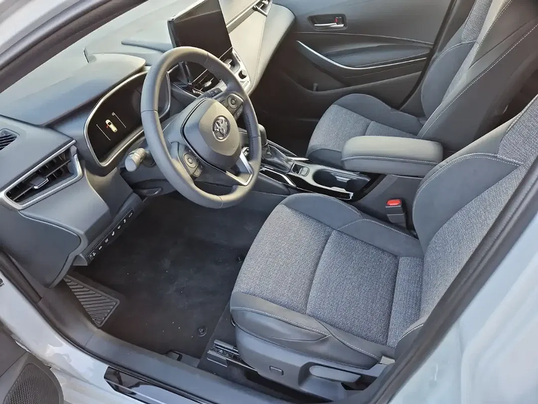 Toyota Corolla - Thumbnail 10