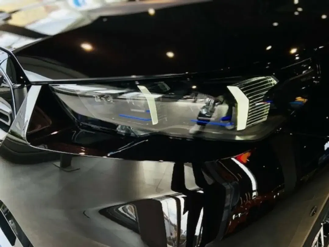 BMW M5 - Thumbnail 6