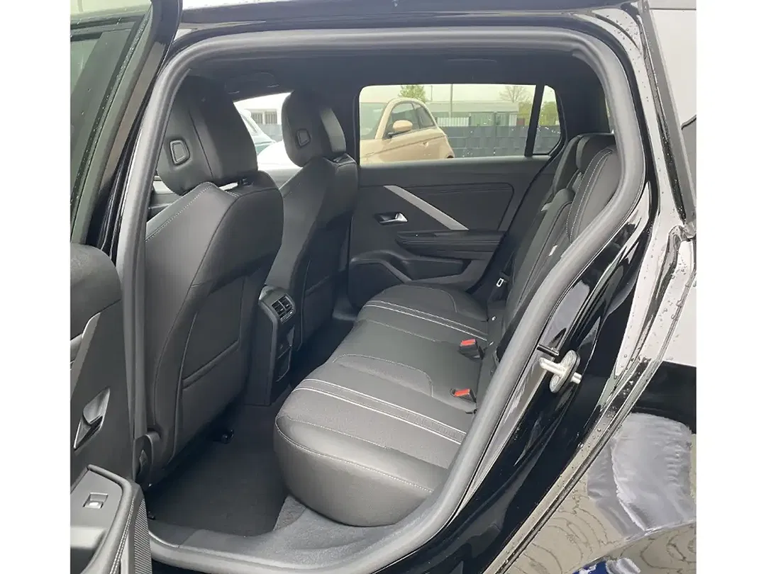 Opel Astra - Thumbnail 8