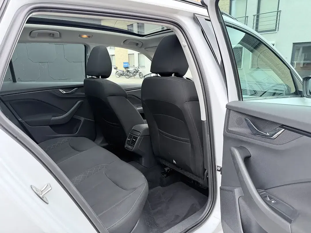 Skoda Kamiq - Thumbnail 9
