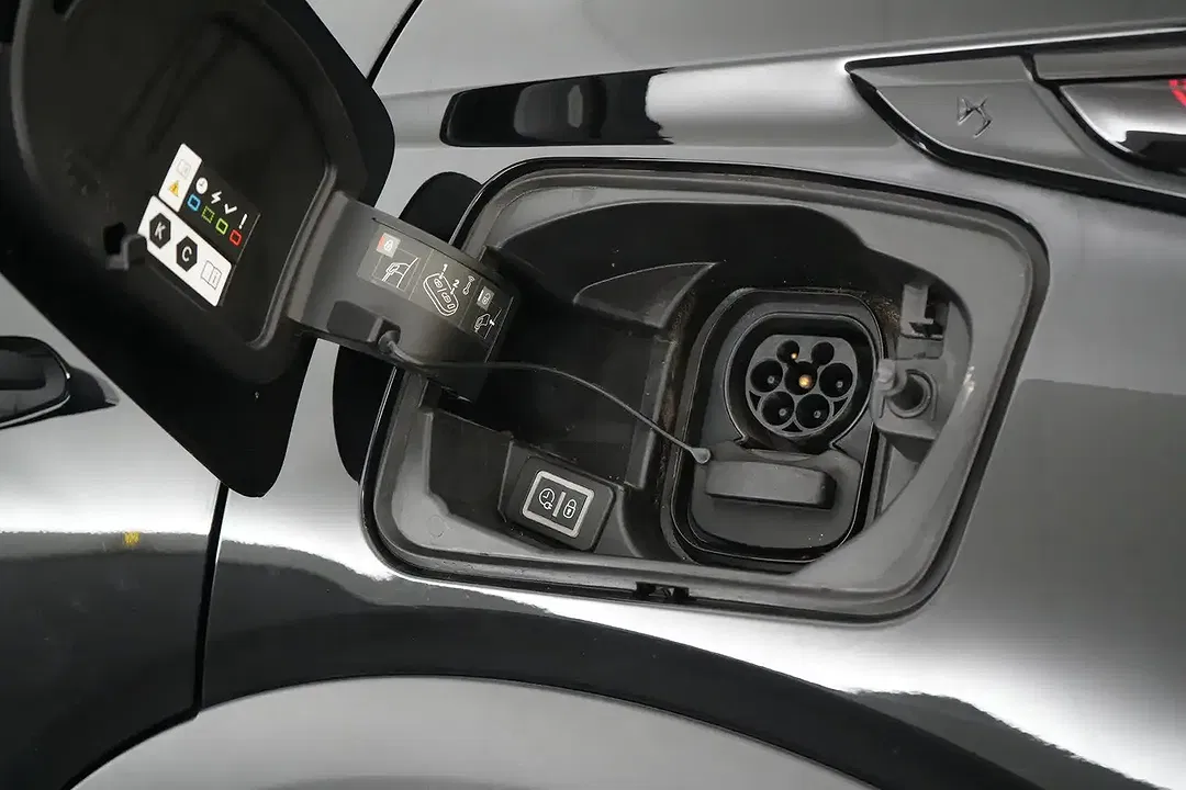 DS Automobiles DS 3 - Thumbnail 23