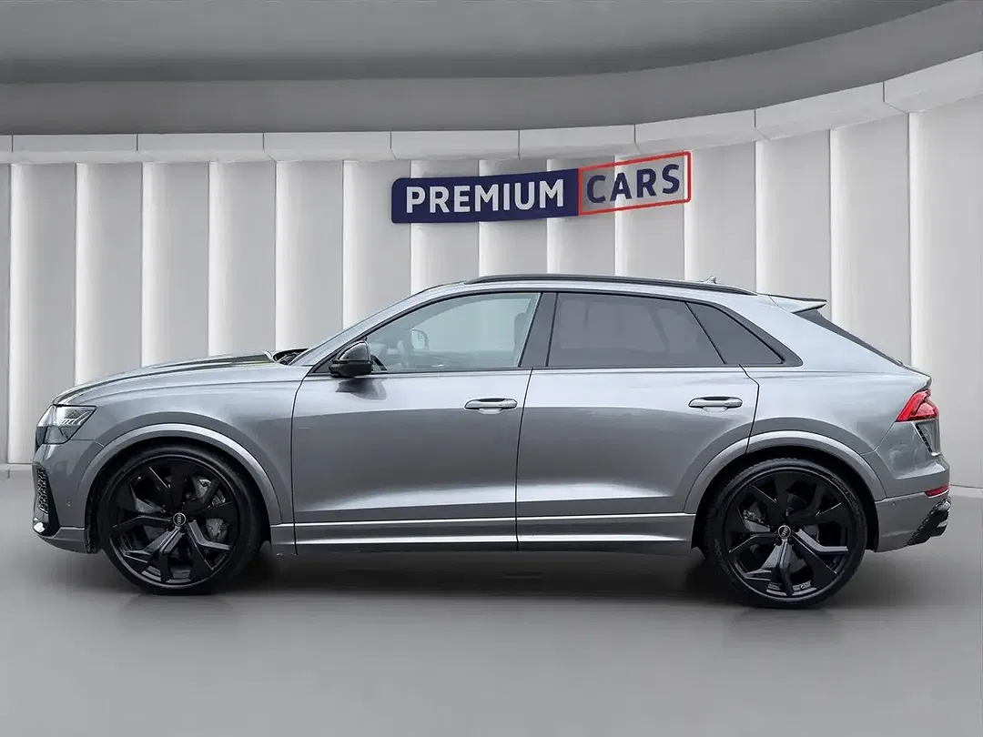 Audi RS Q8 - Thumbnail 2