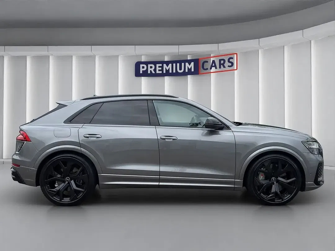 Audi RS Q8 - Thumbnail 6