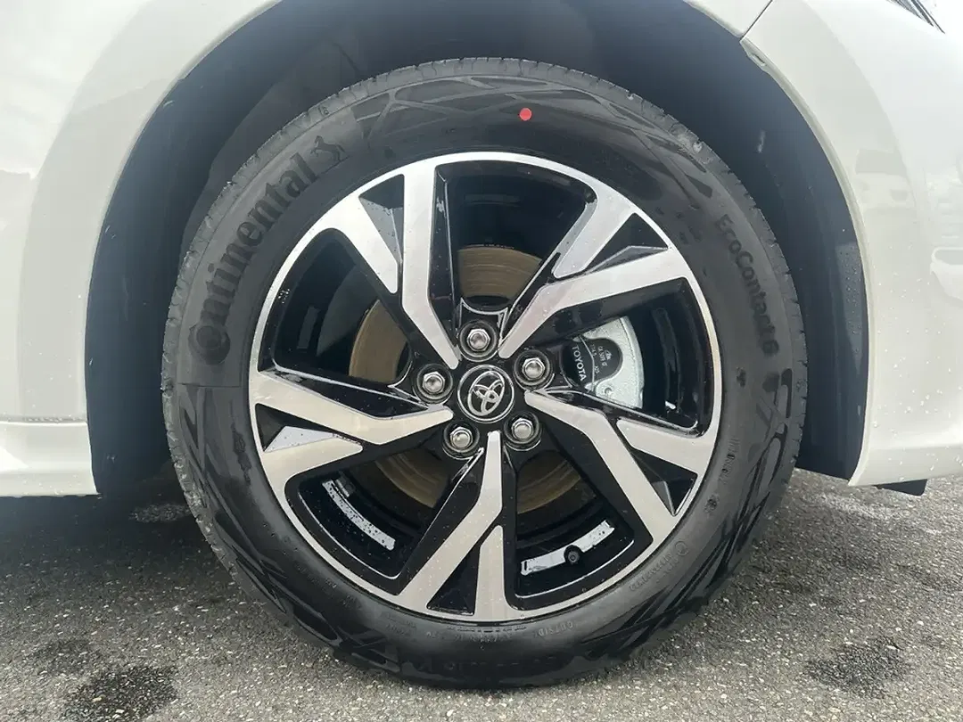 Toyota Yaris - Thumbnail 11