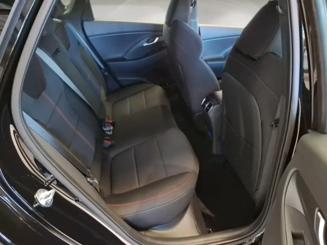 Hyundai i30 - Thumbnail 13