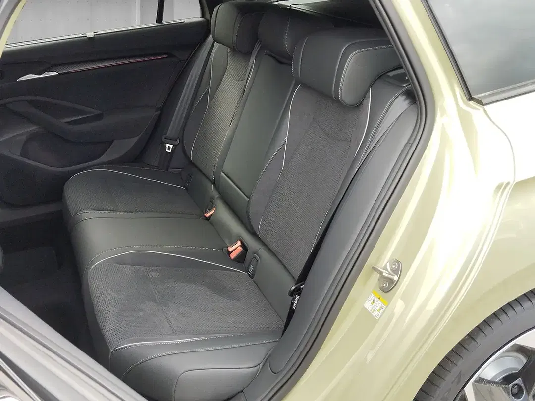 Skoda Superb - Thumbnail 9