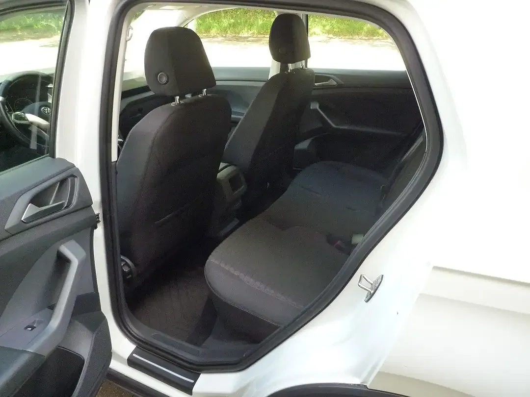 Volkswagen T-Cross - Thumbnail 6
