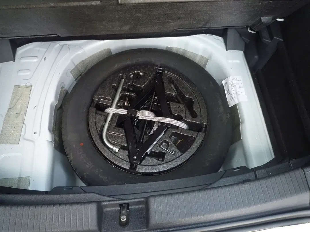 Volkswagen T-Cross - Thumbnail 8