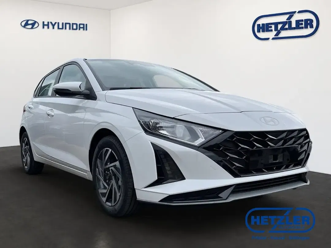Hyundai i20 - Thumbnail 2