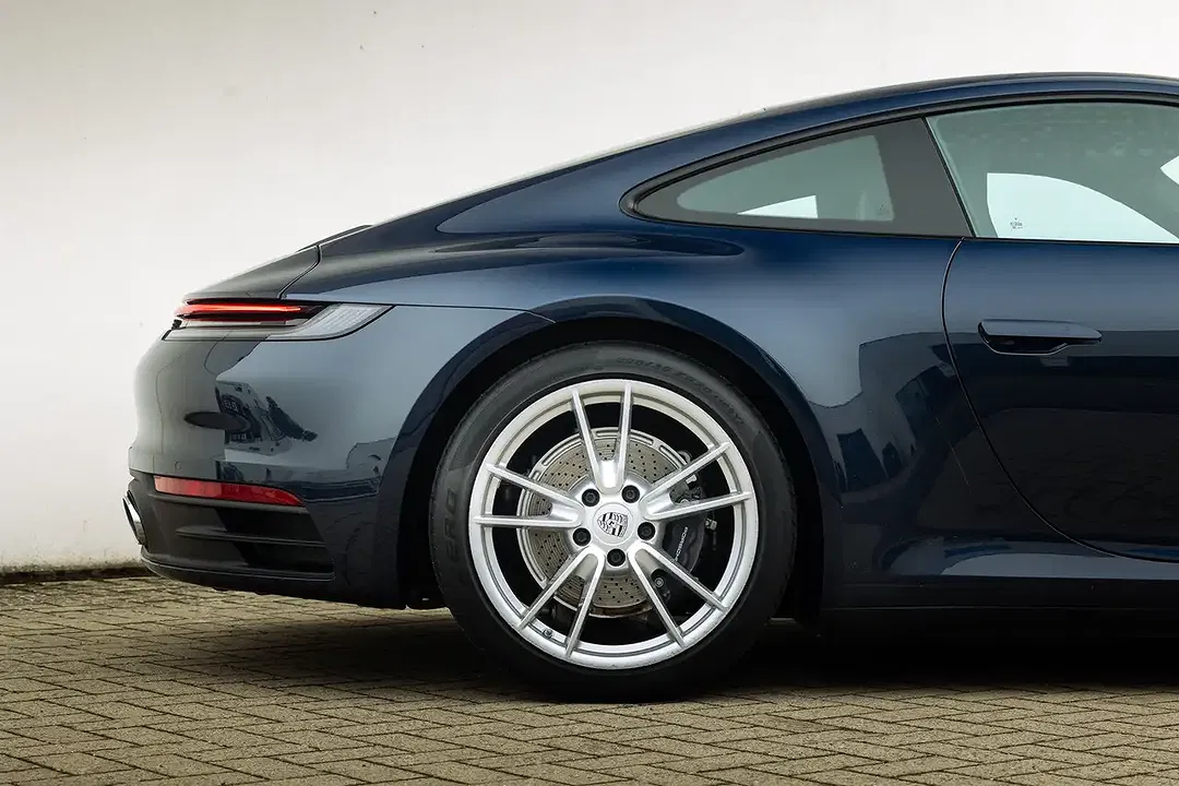 Porsche 992 - Thumbnail 10