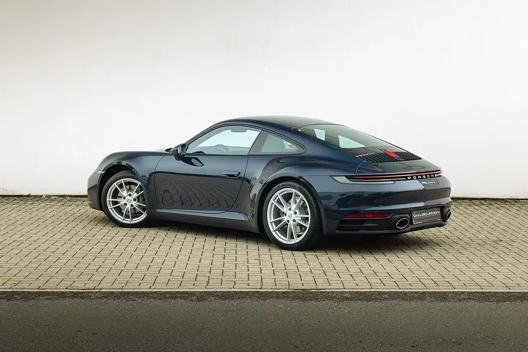 Porsche 992 - Thumbnail 4