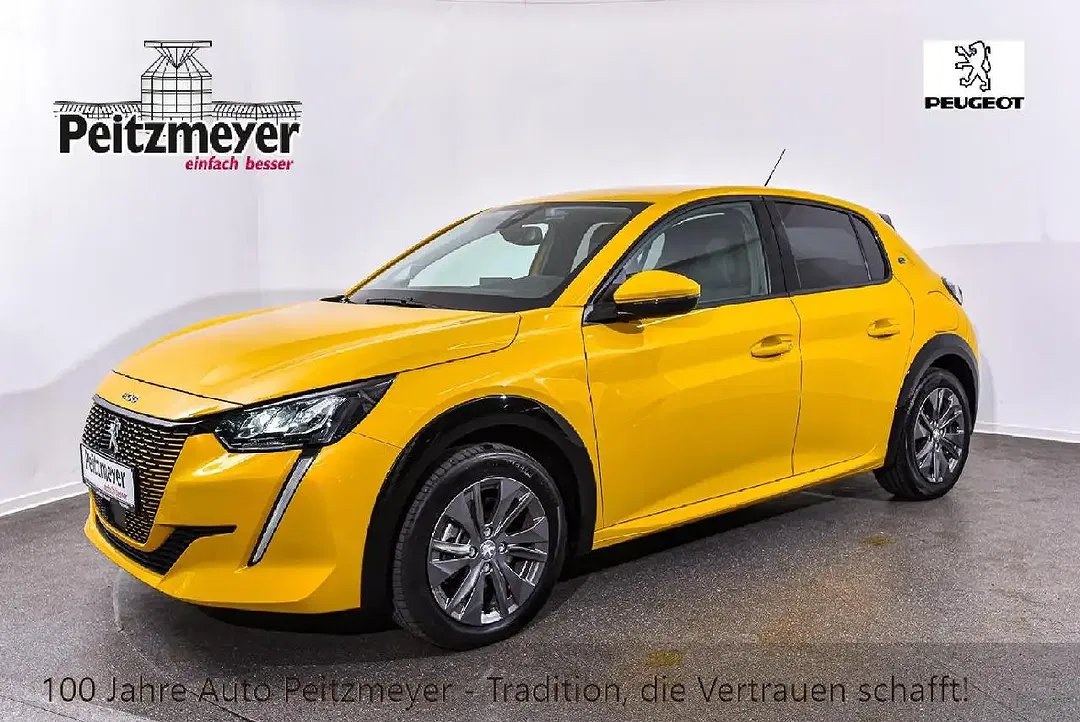 Peugeot 208 - Thumbnail 1