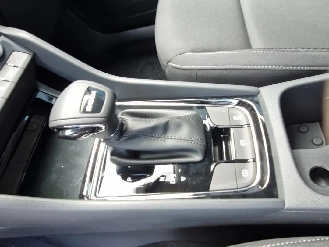 Skoda Karoq - Thumbnail 12