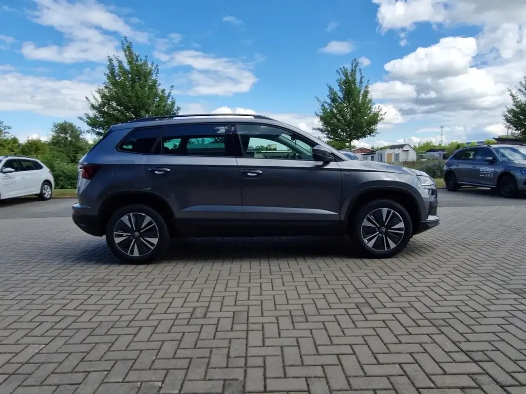 Skoda Karoq - Thumbnail 6