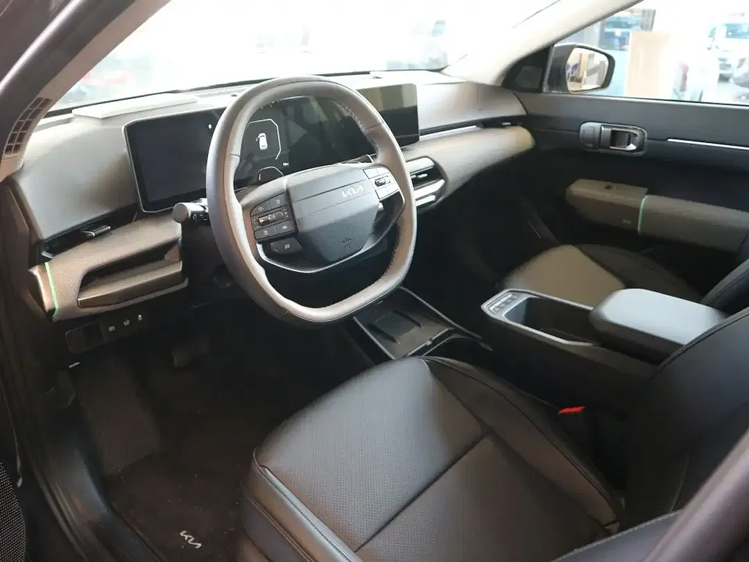 Kia EV4 - Thumbnail 11