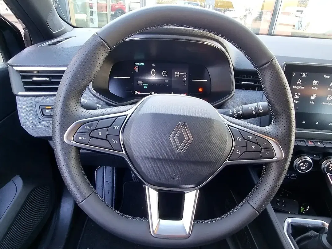 Renault Clio - Thumbnail 10