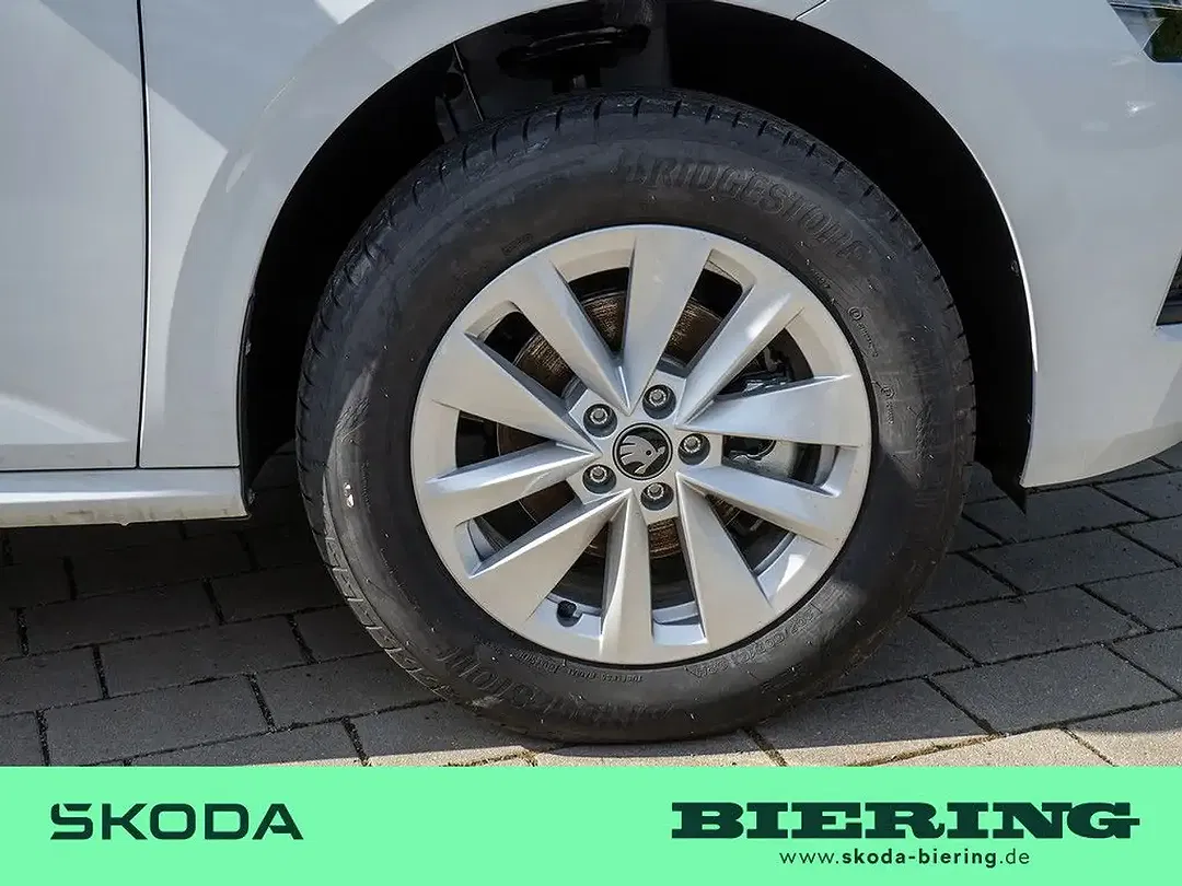 Skoda Kamiq - Thumbnail 5