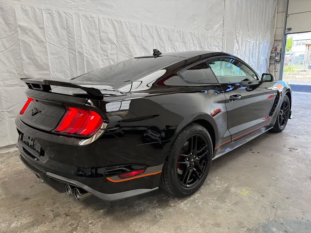 Ford Mustang - Thumbnail 4