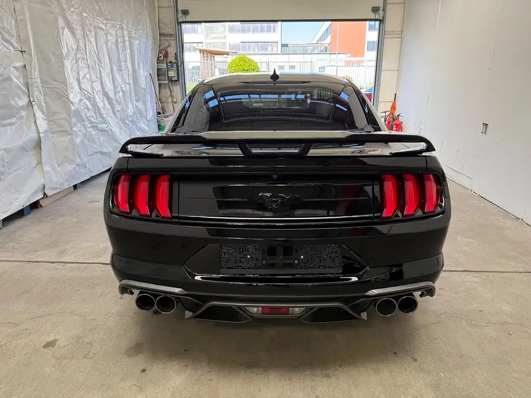 Ford Mustang - Thumbnail 6