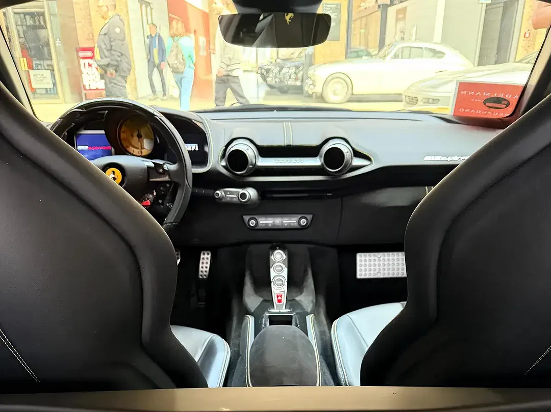 Ferrari 812 - Thumbnail 13